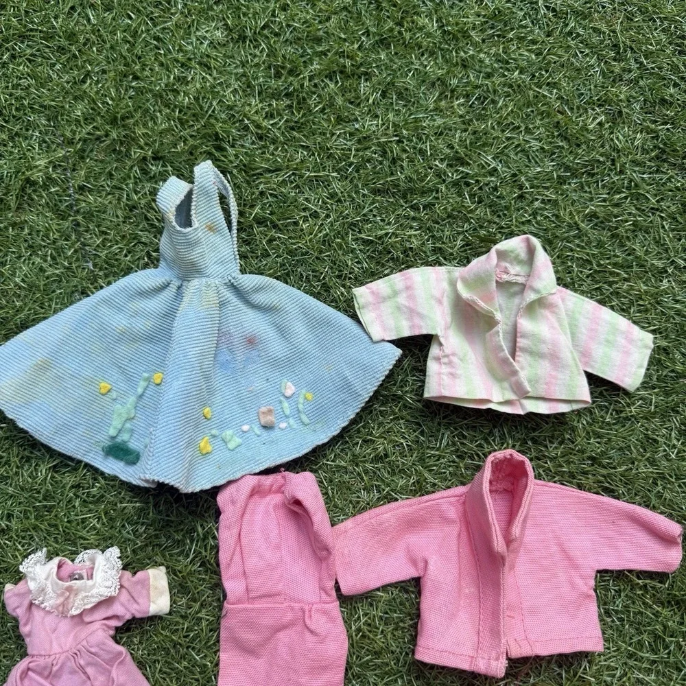 Vintage‎ 70s Barbie Clothing Lot of 7 Pieces Dresses Skirt Jackets Pink